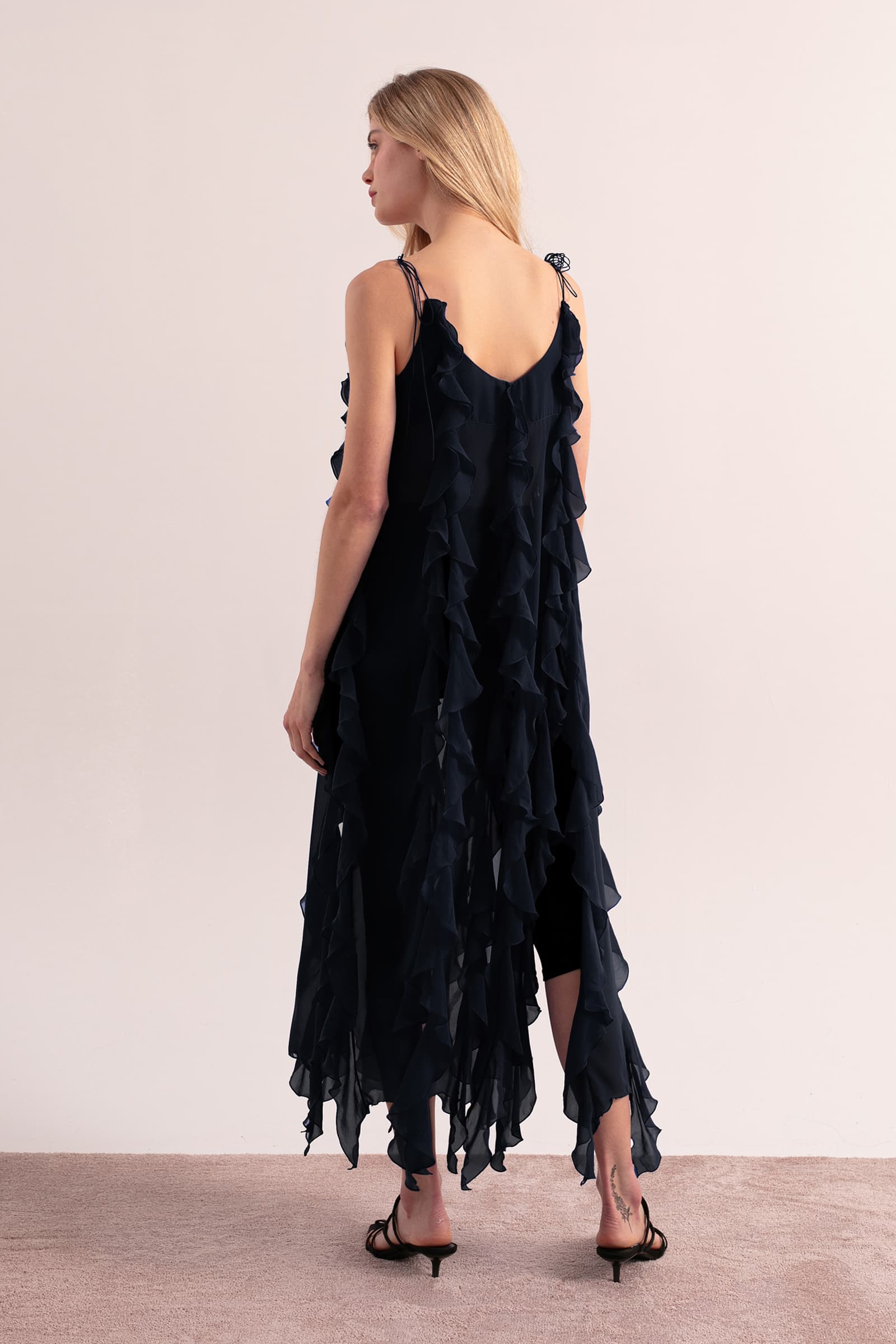 Model in Echo Cape back view